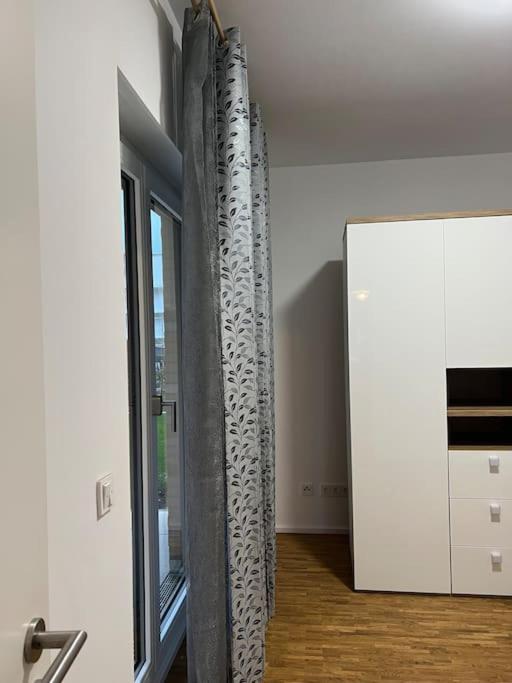 Three Bedroom Apartment In City Centre With A Grand Garden Frankfurt am Main Exterior foto